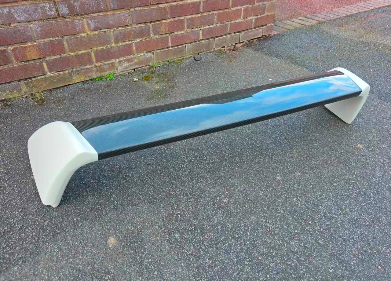 DC5 Type R Full Carbon Fiber Spoiler – Championship White Ends
